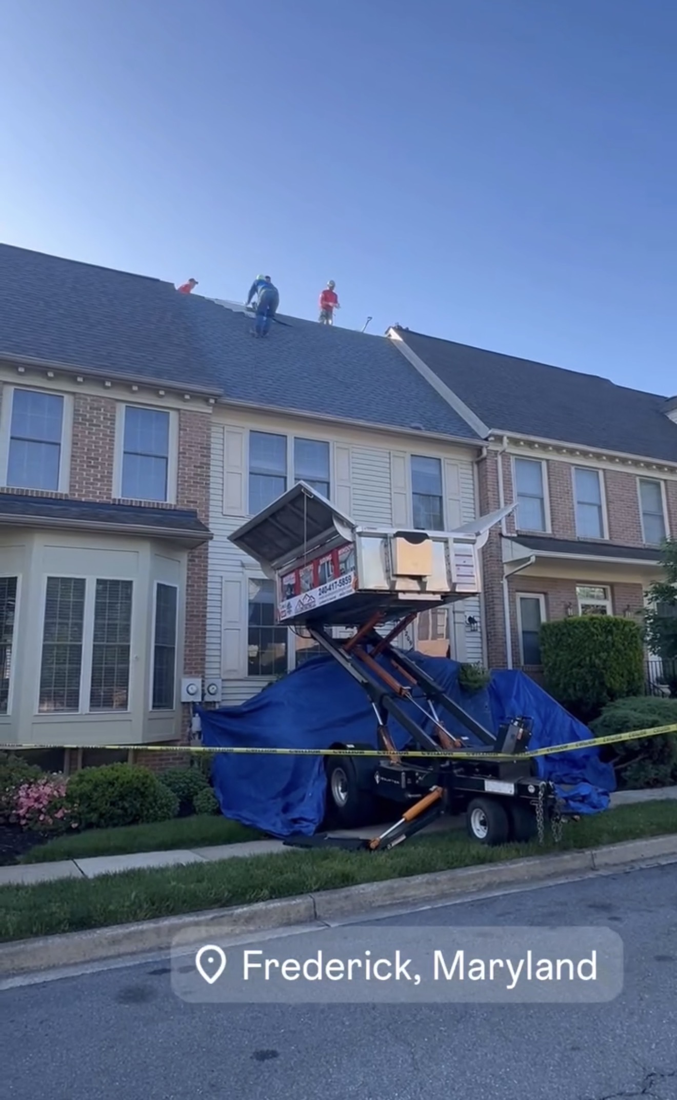 Roofing work on Maryland townhomes
